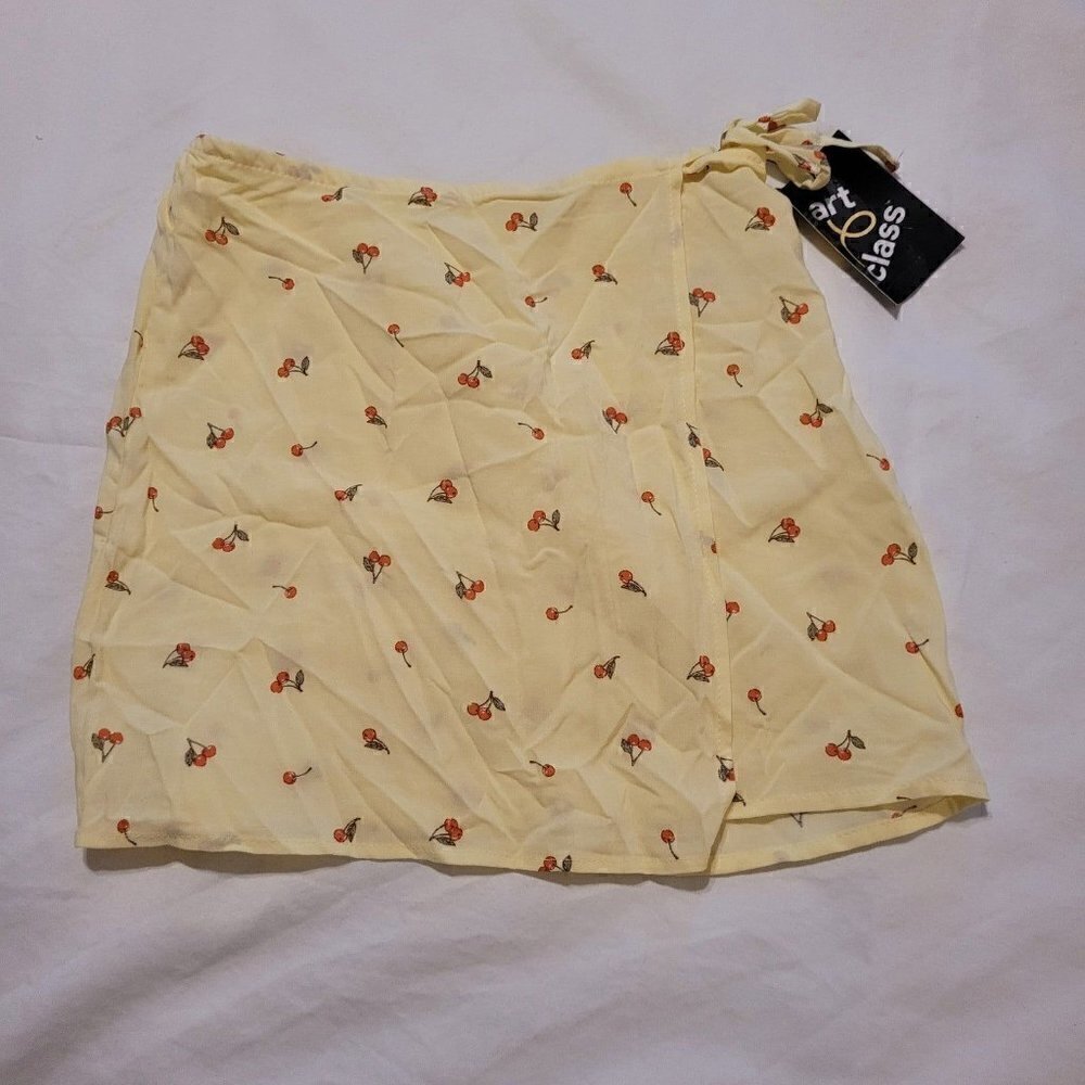 Nwt girls' printed wrap skirt